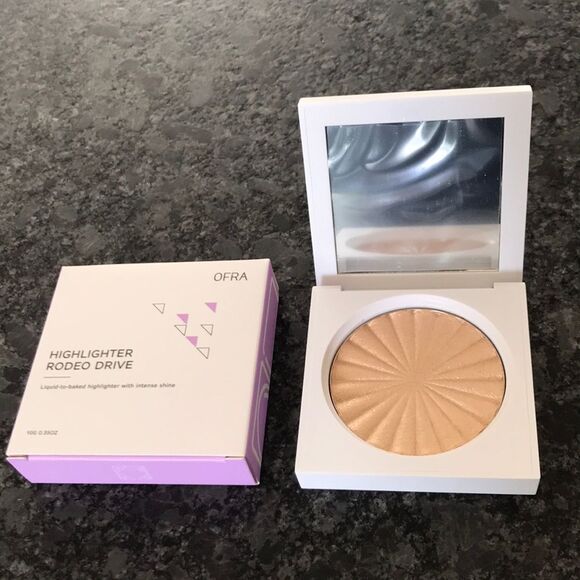 OFRA Highlighter Rodeo Drive universally flattering champagne shade NEW - Picture 3 of 3